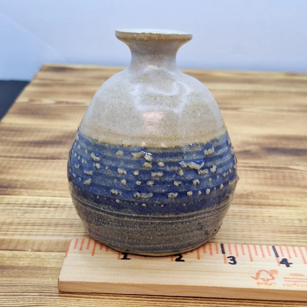 Vtg Signed bud Vase Blue Tan Textured Glazed Studio‎ Mohican Valley Pottery 3X4